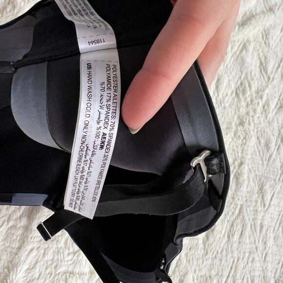 Soma Vanishing Back Multi-Way Strapless Bra in Black - Picture 9 of 10